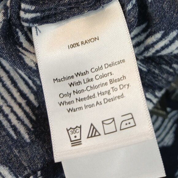 3/$18 or 5/$25 Eddie Bauer Blue/White Long Sleeve Top Size Large - Picture 5 of 6